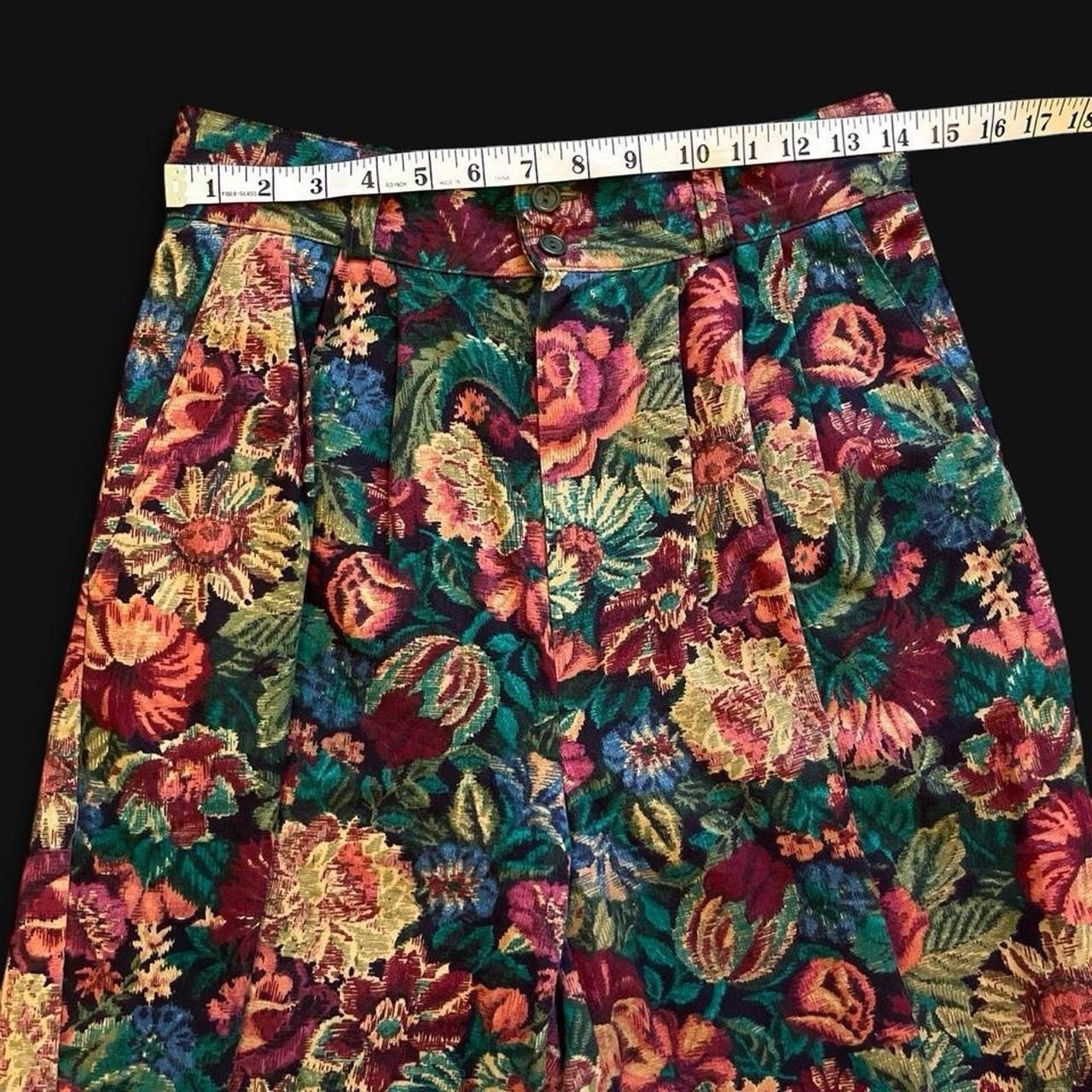 VINTAGE • 1980s/1990s MADE IN USA COTTON FLORAL HIGH WAIST TAILORED GOLF SHORTS