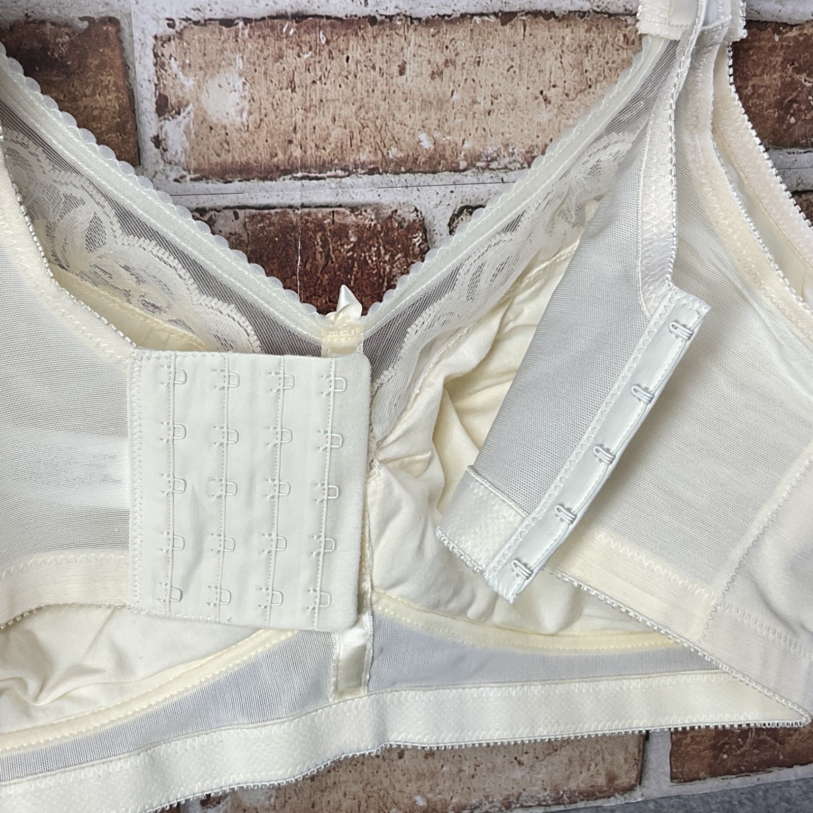 NEW Jodee Surgical Balanced Fit Post Mastectomy Bra IVORY, Style 3401, Size 42D