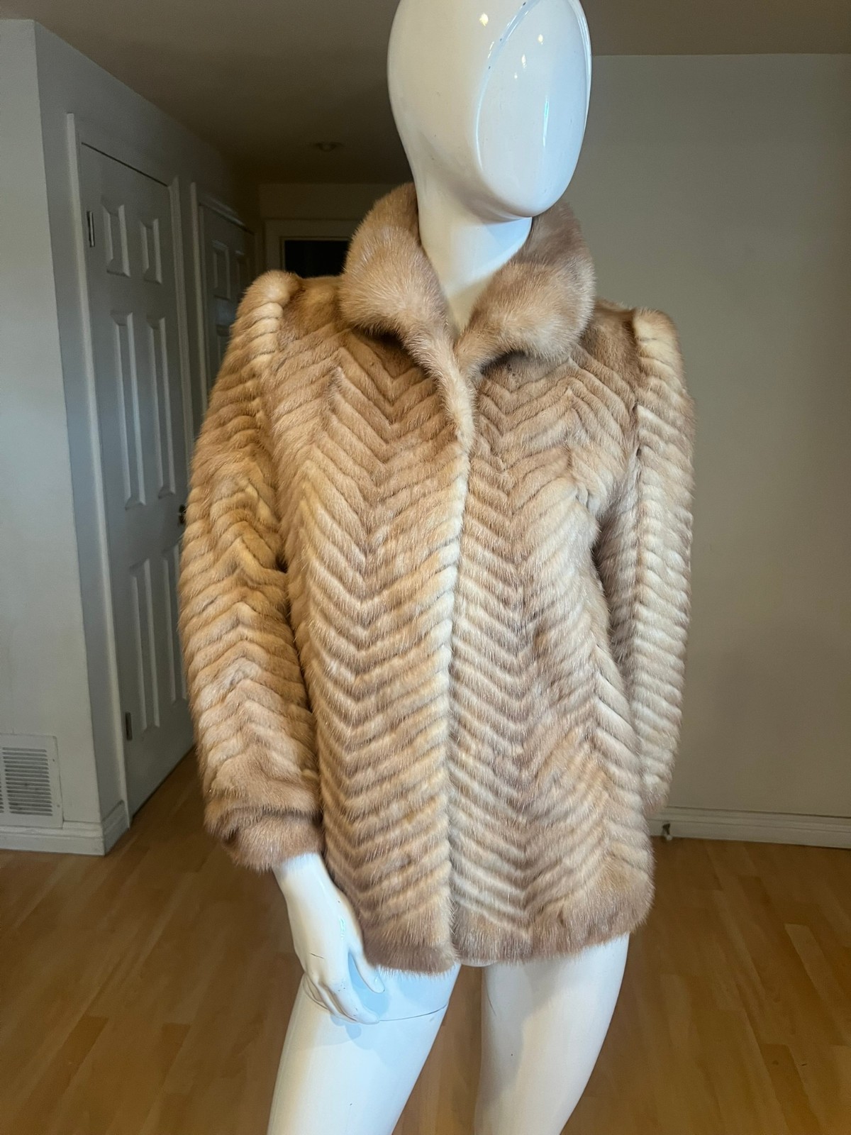 VINTAGE CHEVRON MINK FUR JACKET SZ XS XSMALL