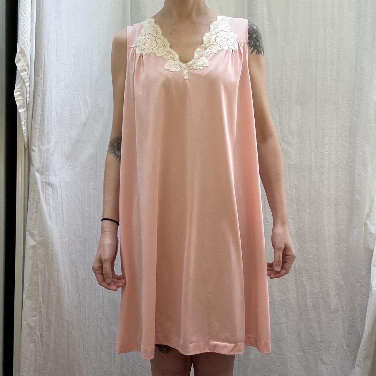 Pink And White Lace Nightgown Vintage 60s/70s Vanity Fair Peignoir Gown Med