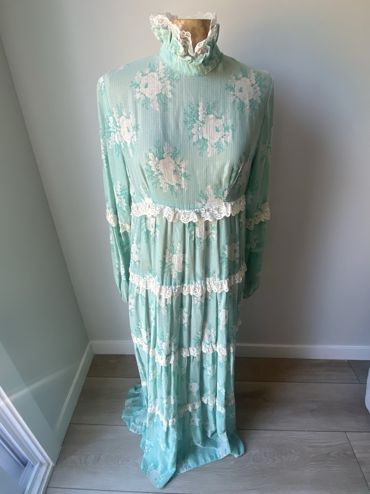 Vintage 1960-70 Gunne Sax Tent Ruffle Tier Maxi Dress RARE White Label Victorian