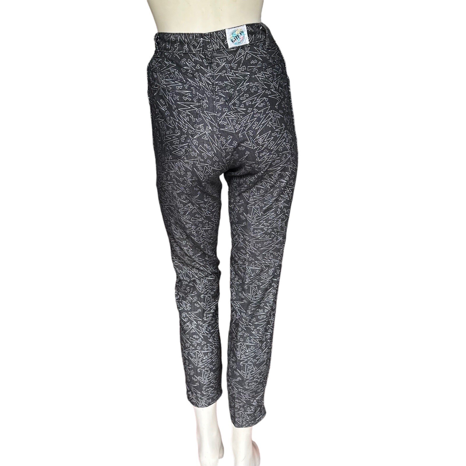 Vintage 90s Geometric Lightning Bolt Print Black & White Jeans 7/8 24″ Waist.