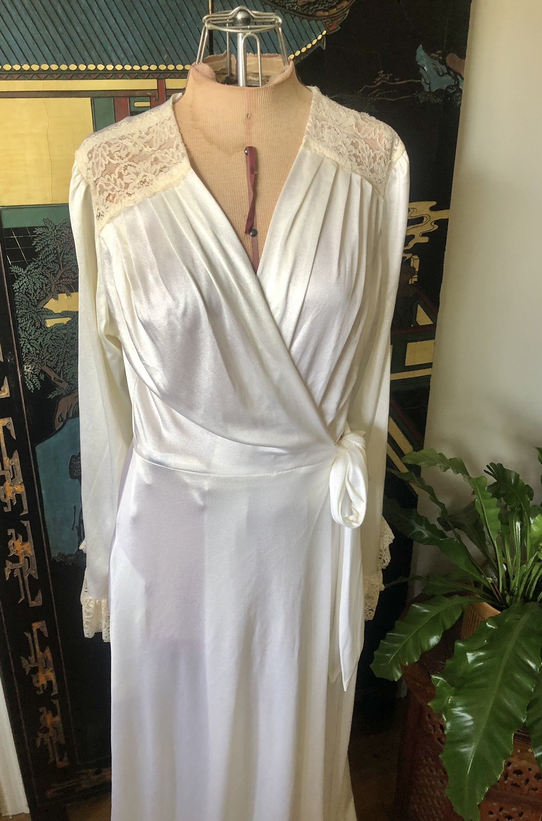 Vintage 60’s Hollywood Starlet Charles Grahame Ivory Robe For Harrods