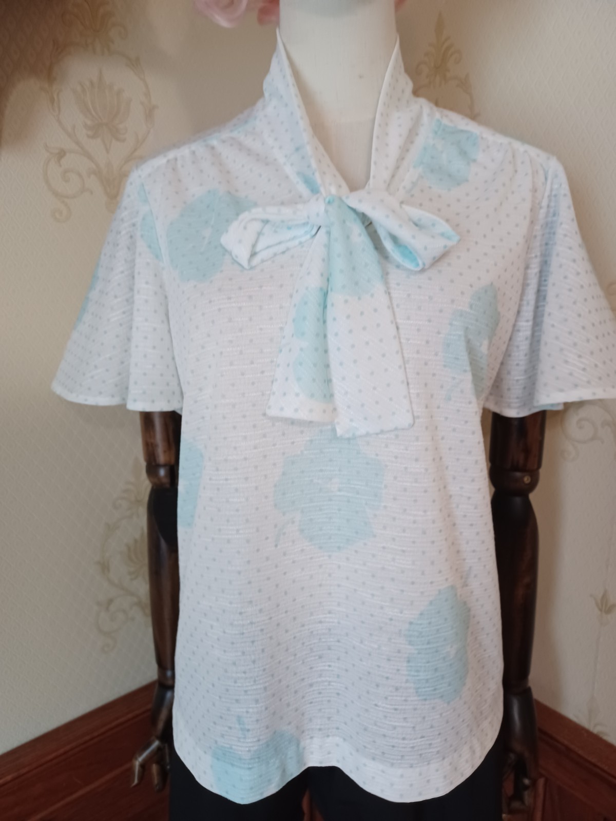 Vintage 1970s/80s Fire Islander Pastel Aqua Polka-dot Pussybow Secretary Blouse