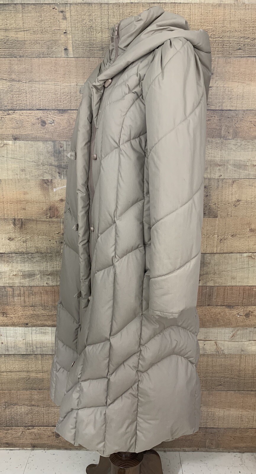 Vintage 1980’s Foxland Lanson Quilted Down Filled Coat Size Large Hooded
