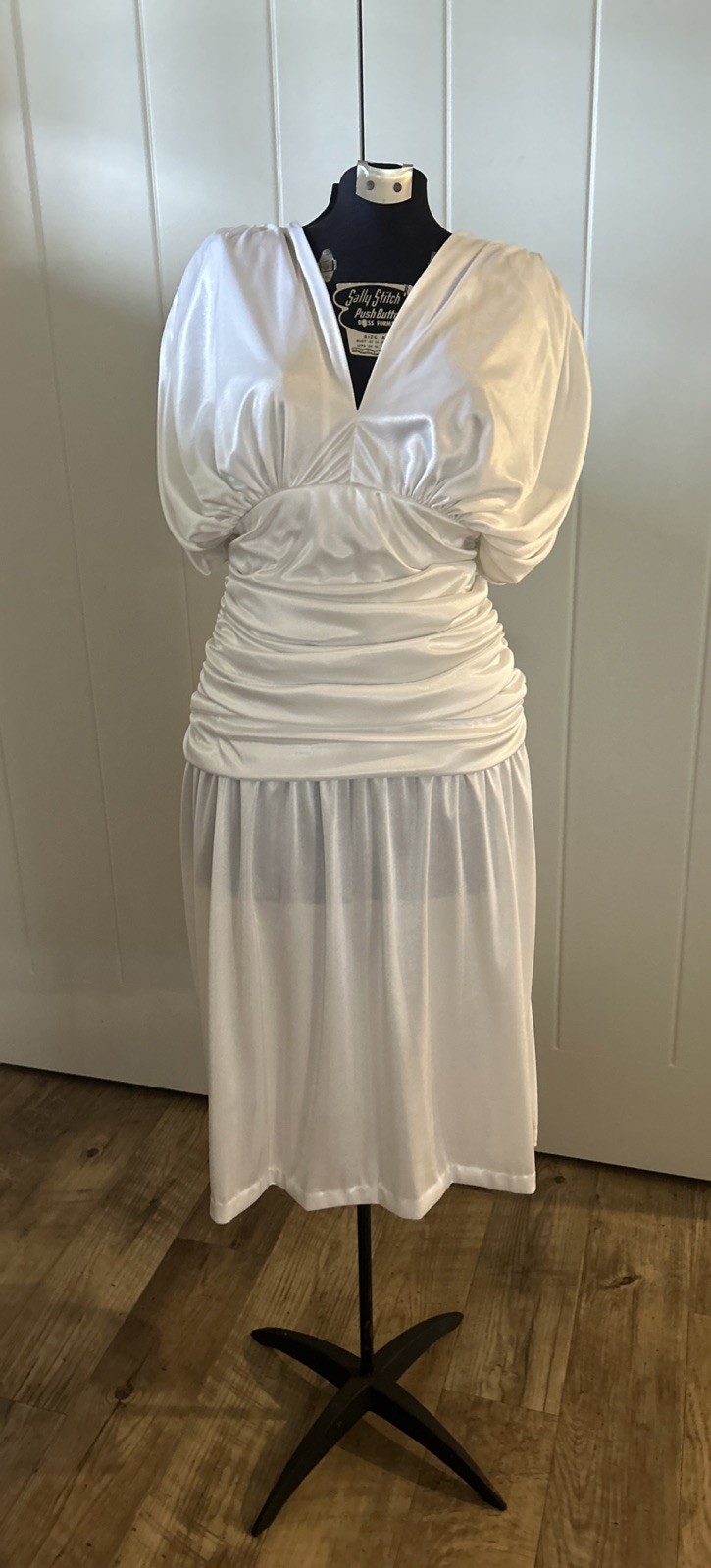 Vintage 1980’s Body Con Silky White Dress Size 13-14 Shoulder Pads