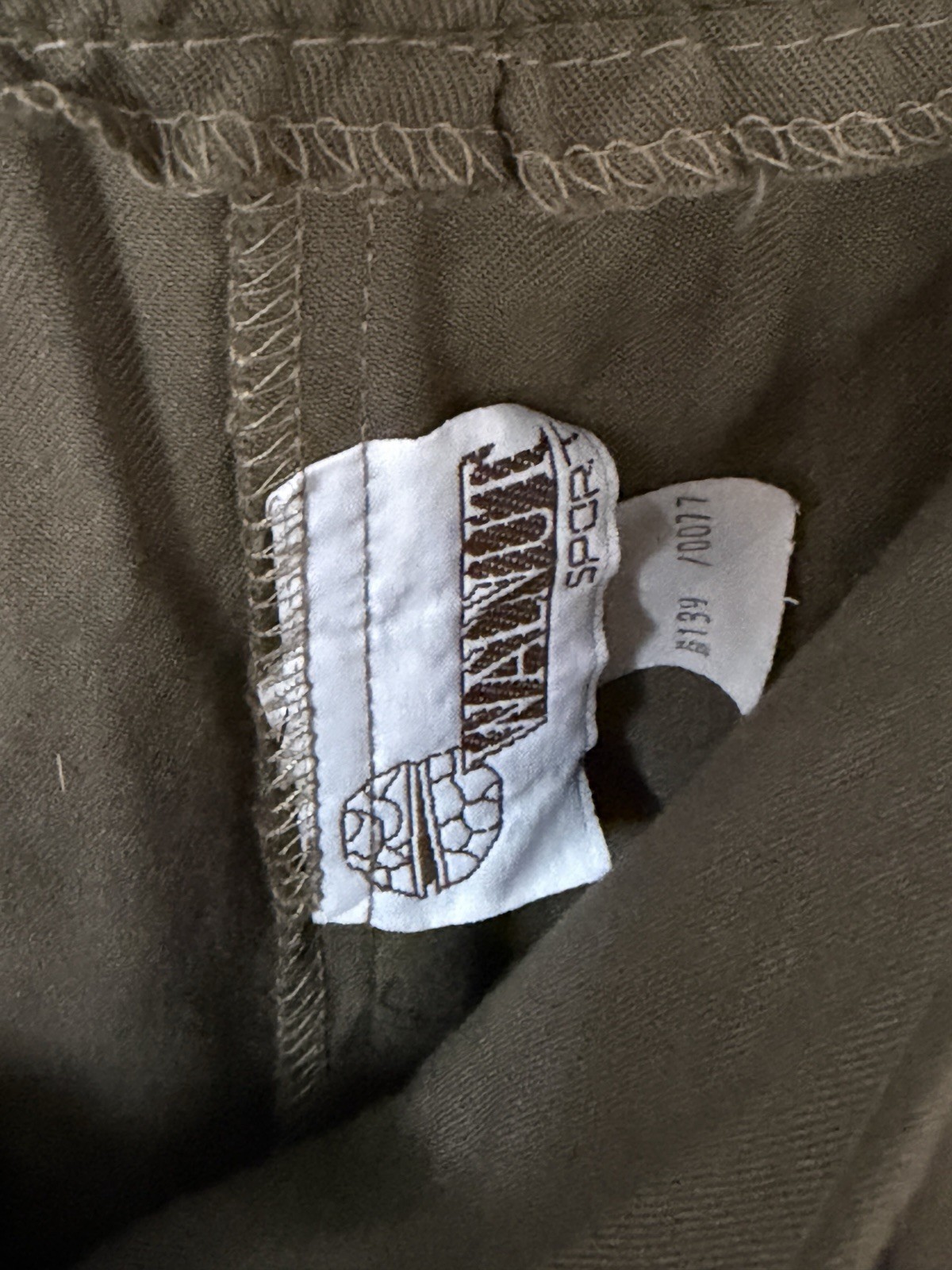 Vintage Walnut Sportswear Medium A Line Flowy Skirt Olive Color V Shape Front