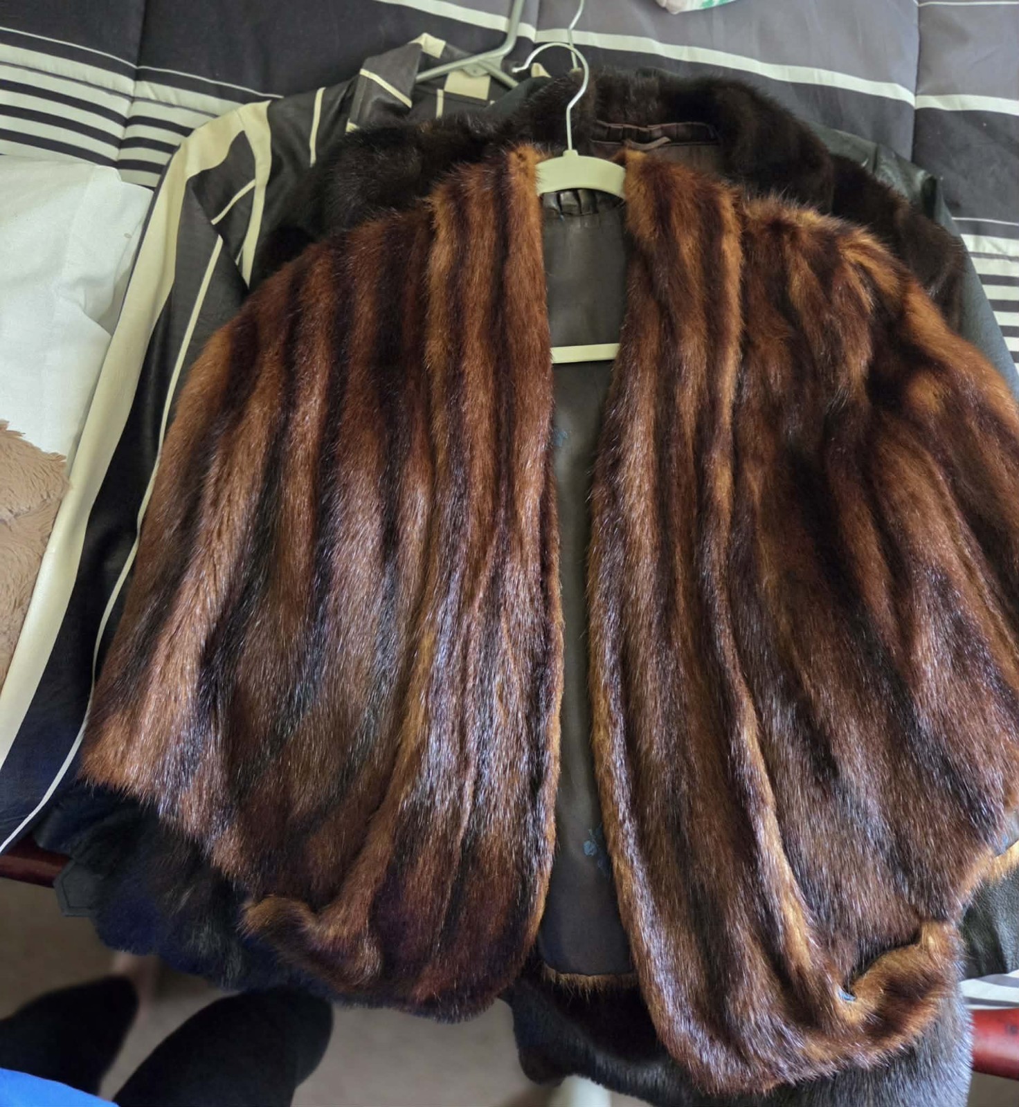 Vintage Real Mink Fur Stole Wrap Cape Dark Brown Mid-Century Hollywood Glamour