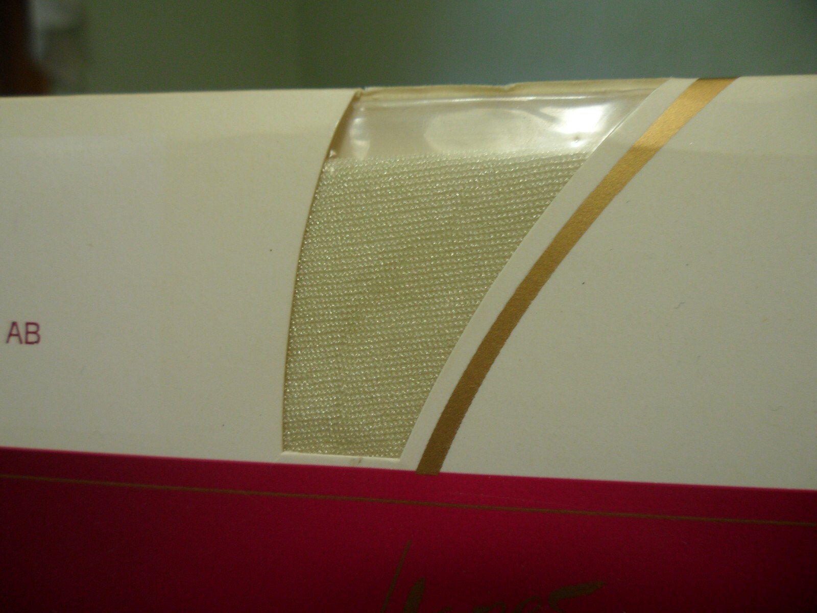 Hanes Silk Reflections Light Control Top Sandalfoot Pantyhose Pearl AB NOS