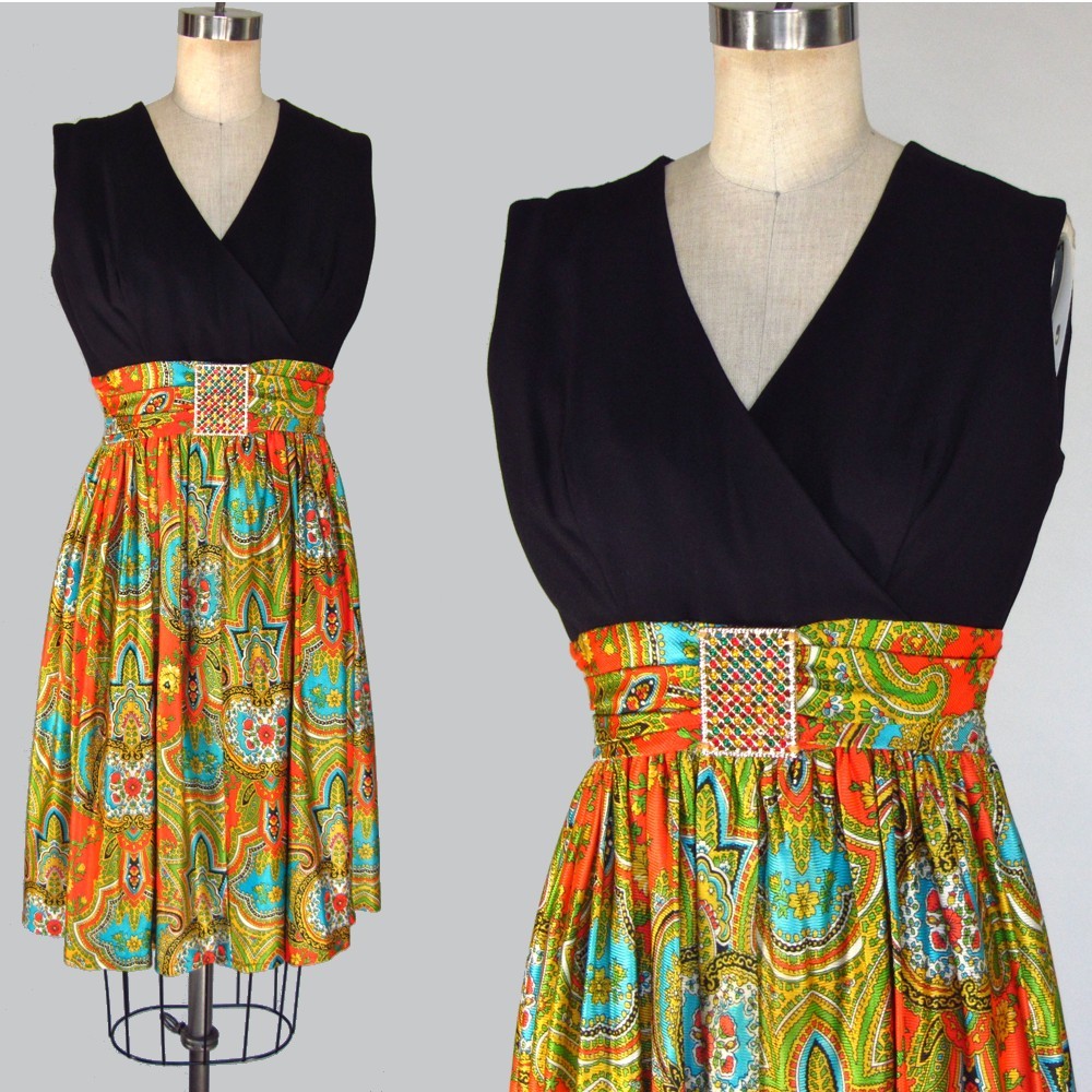 VTG 1960s Psychedelic Paisley Cocktail Dress Rhinestone Buckle Modern Small