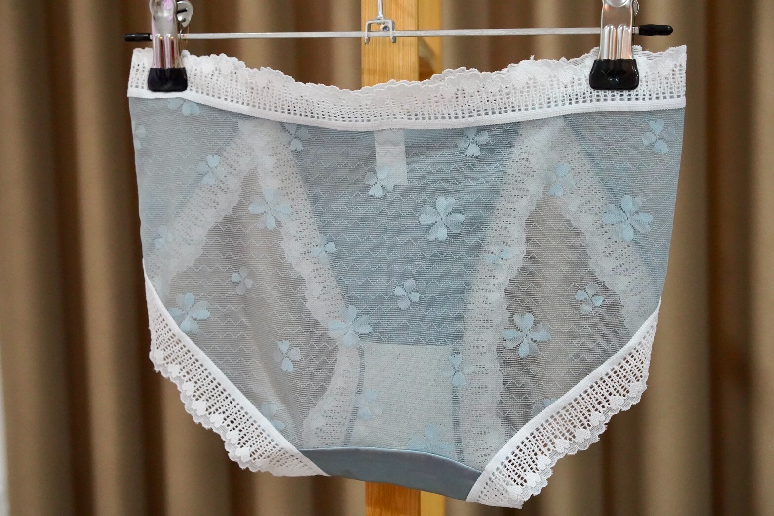 Lot of 3 Sissy Nylon Spandex Panties Sheer Smooth Lace Bikini Hips 32-38″