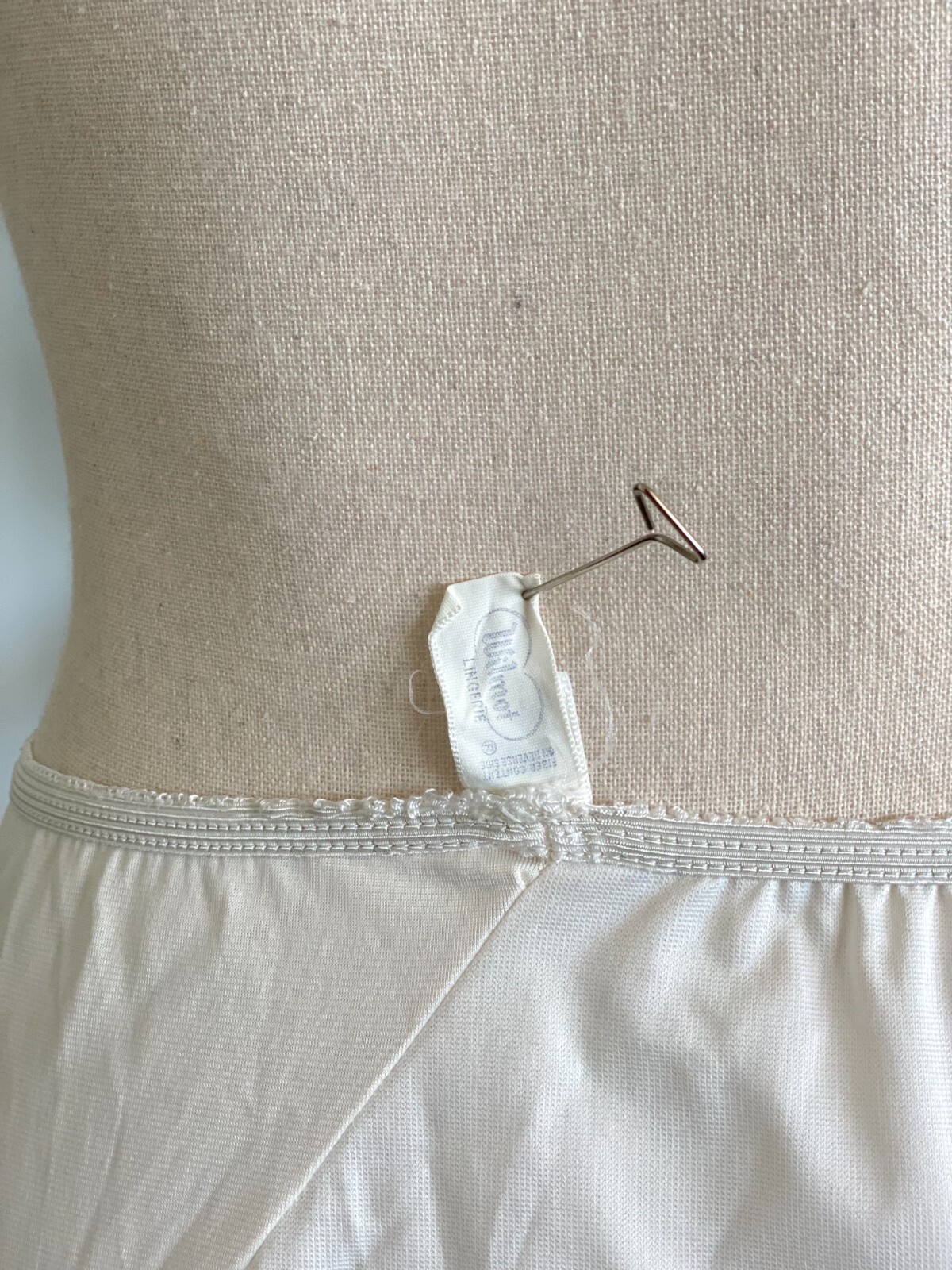 Vintage Wilmot Slip in Creamy White size Small, Vintage Long Slip, 60s Fashion