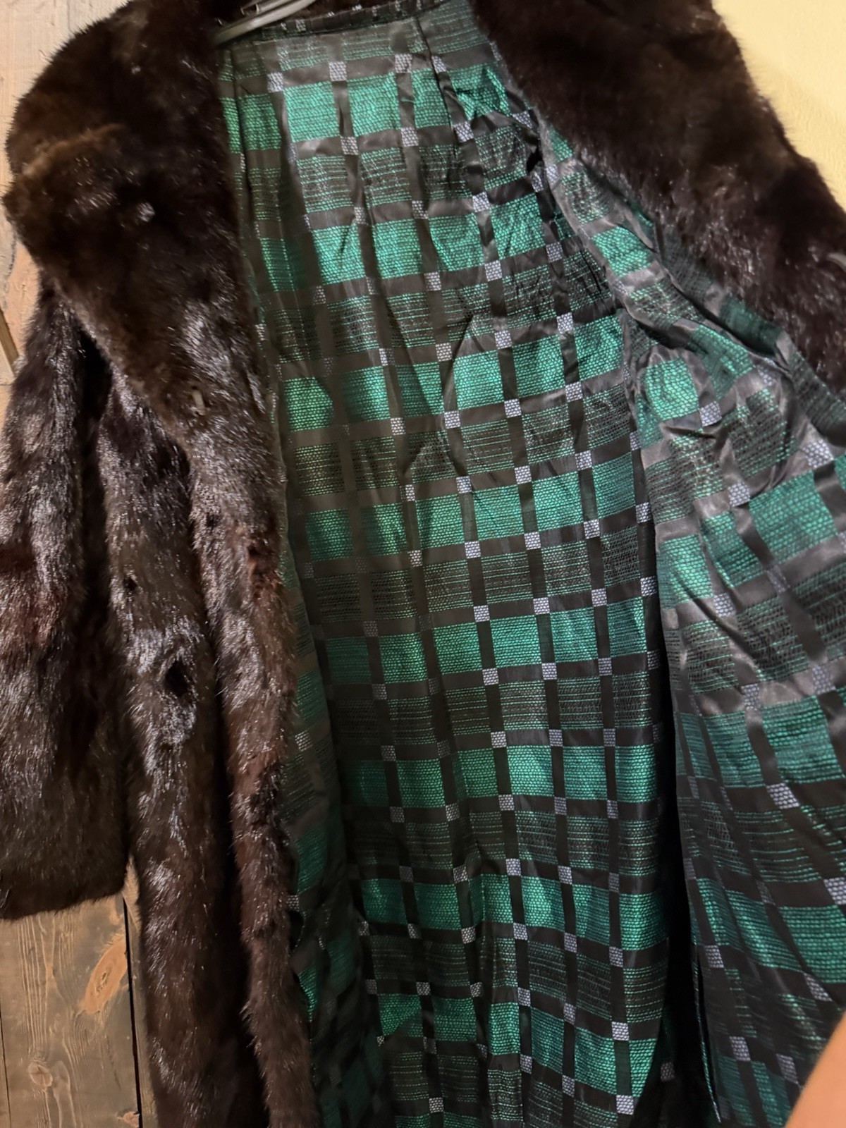 Vintage Dark Brown Chocolate Fur Coat – likely mink S/M