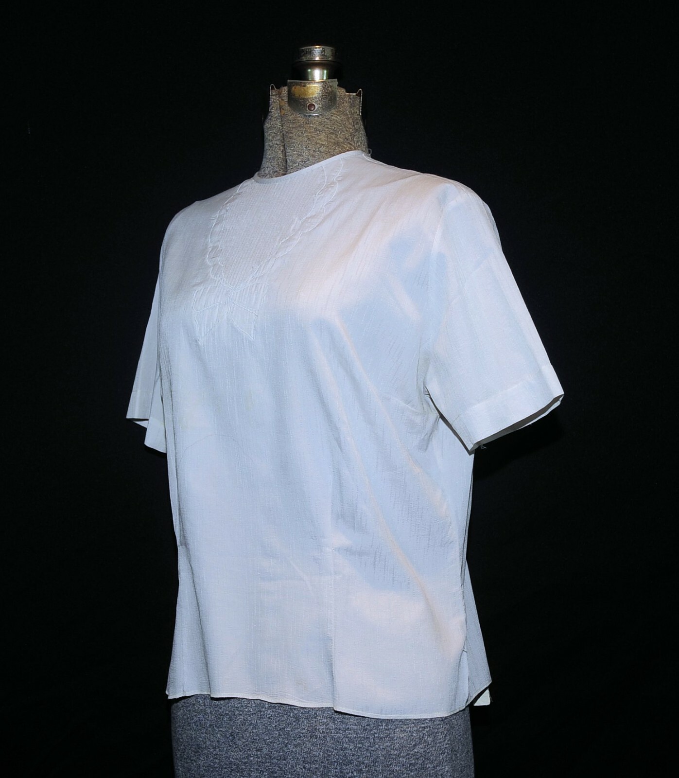 VTG 50’s 60’s Pale Gray Silk Blend Blouse 'Bow’ Pleating Detail at Neckline MED