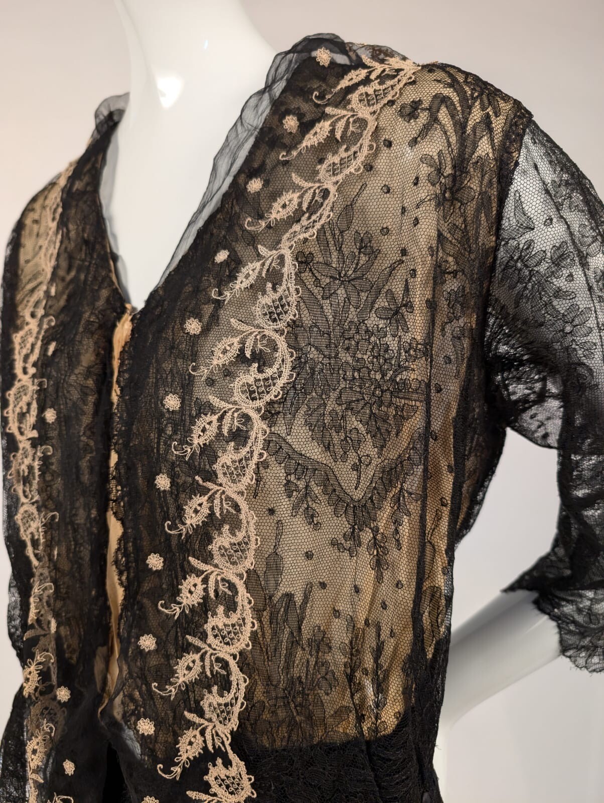EDWARDIAN BLACK CHANTILLY LACE BLOUSE W CAT AND NINE TAIL PATTERN