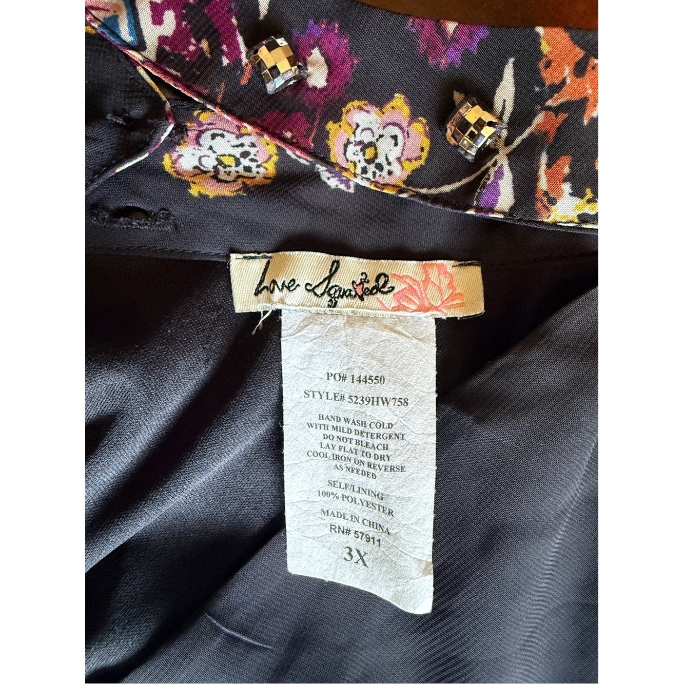 2 squared 3xl flowy black top sleeveless high neck retro art keyhole v neck