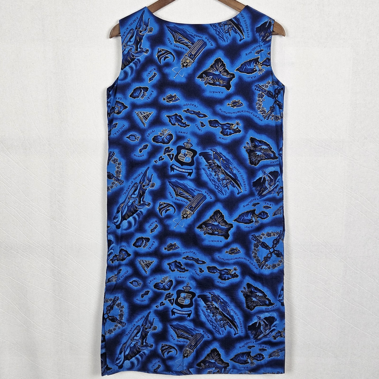 1960s Vintage Pili Kai Honolulu Hawaii Novelty Tiki Oasis Hawaiian dress Muu Muu