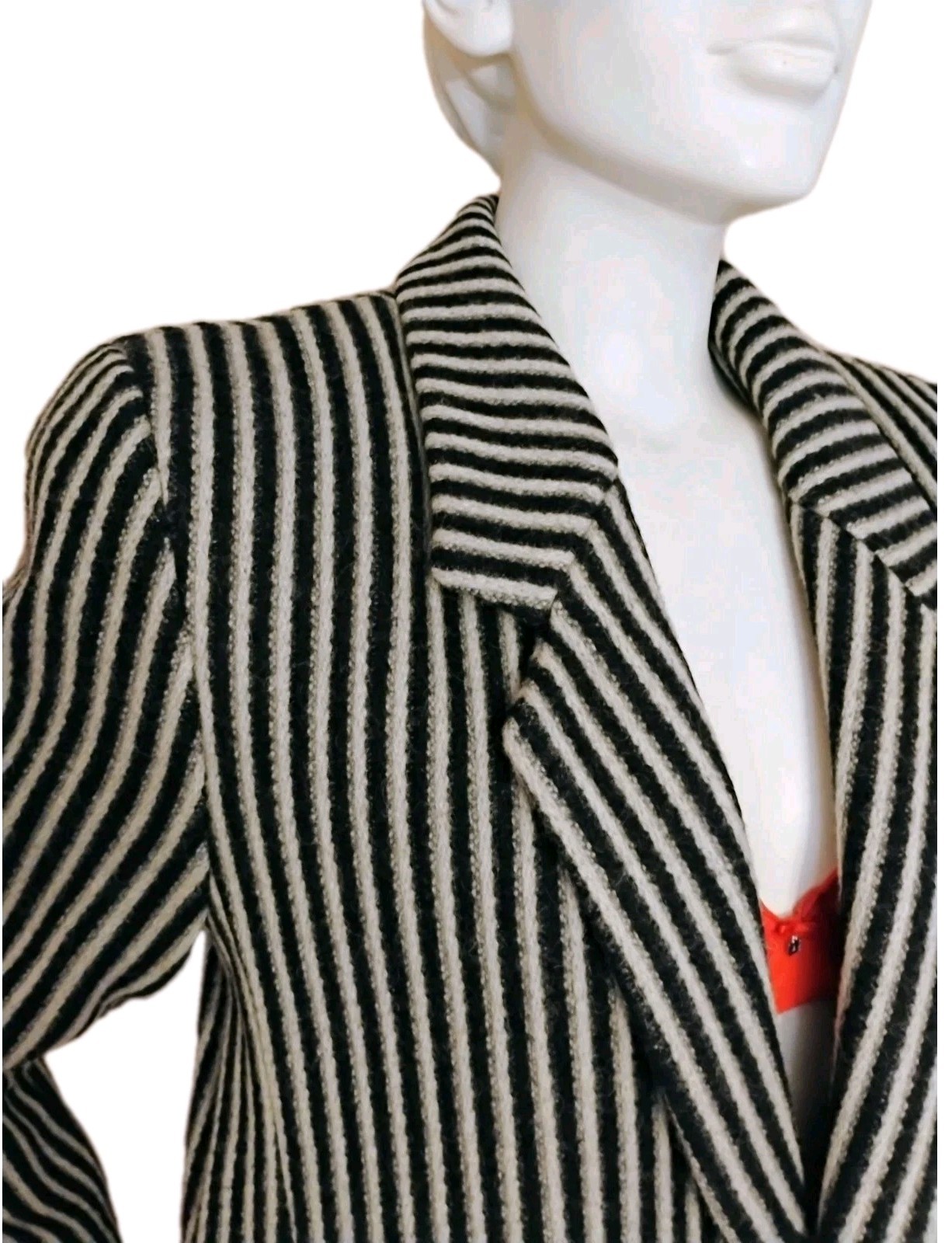VTG 1980’s South Korean „Jayeonhee” Black & White Striped Wool Skirt Suit