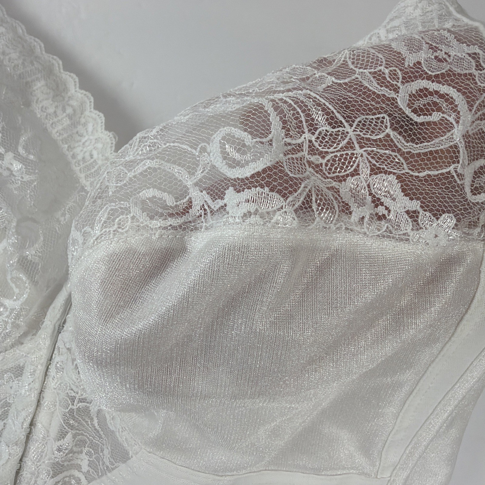 Vintage Carnival 40DDD Longline Bra White Lace Front Hook Boned Style 745
