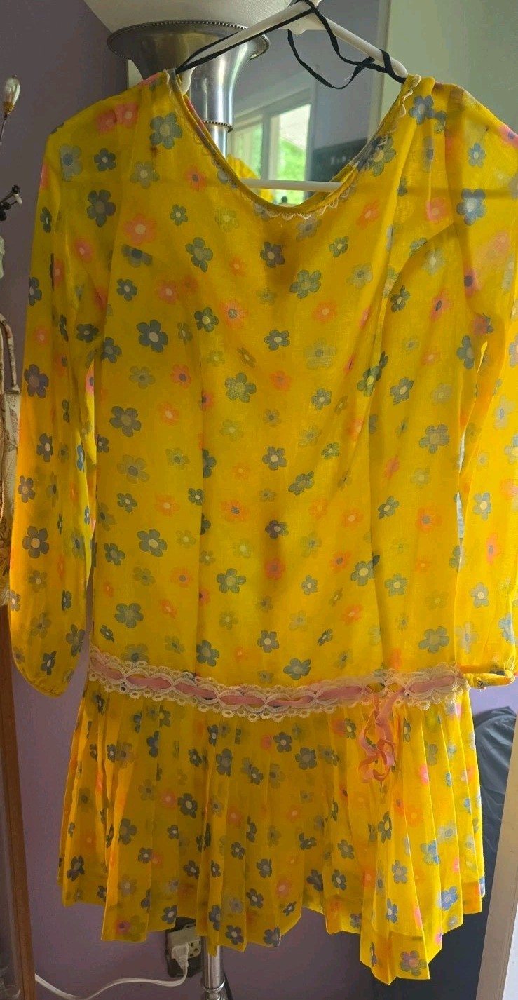 VTG 70s STYLED BY THAT GIRL Yellow Chiffon Floral Drop Waist Dress Size 4 S