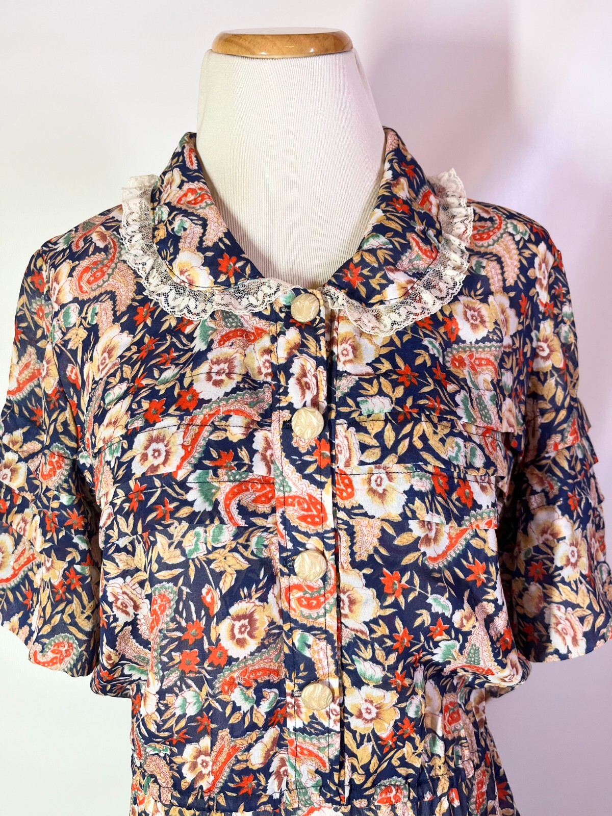 Vintage Unbranded Floral Shirtdress Sheer Lace Collar Fits 10/12