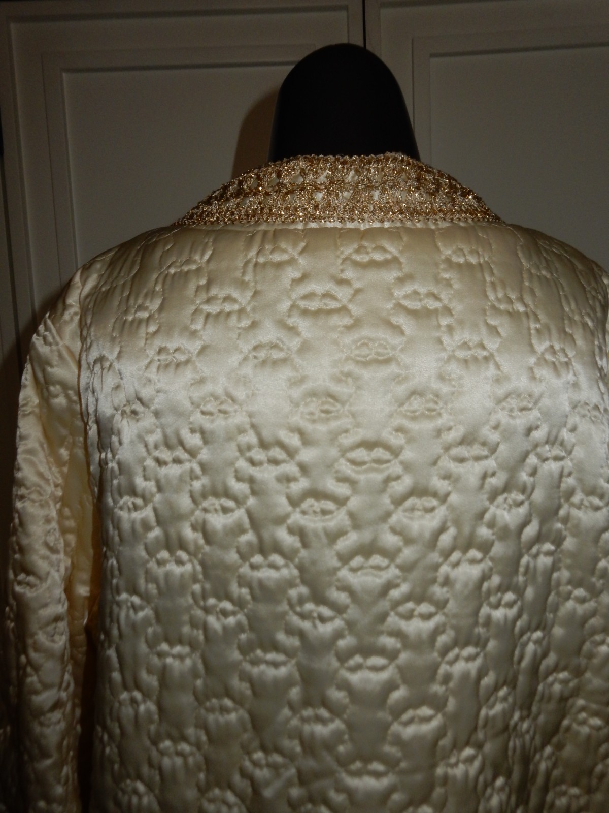 Vintage Lisanne Yellow & Gold Metallic Robe – 14