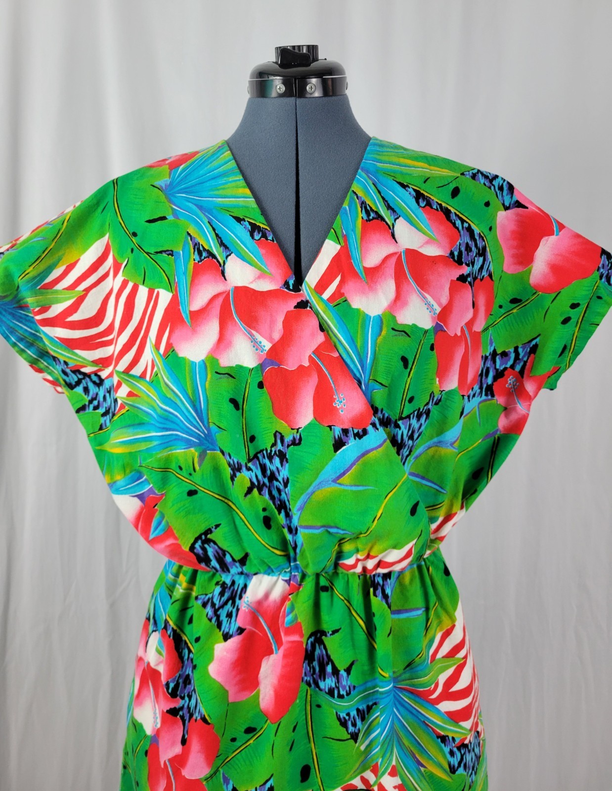 Vtg Green/Red/Blue Tropical Print Wrap Bodice Dress w Elastic Waist Size Med?