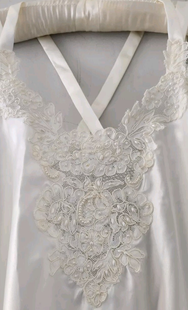 Vtg Intimo Amore Bridal White Satin Embellished Pearl Slip Dress Nightgown! S