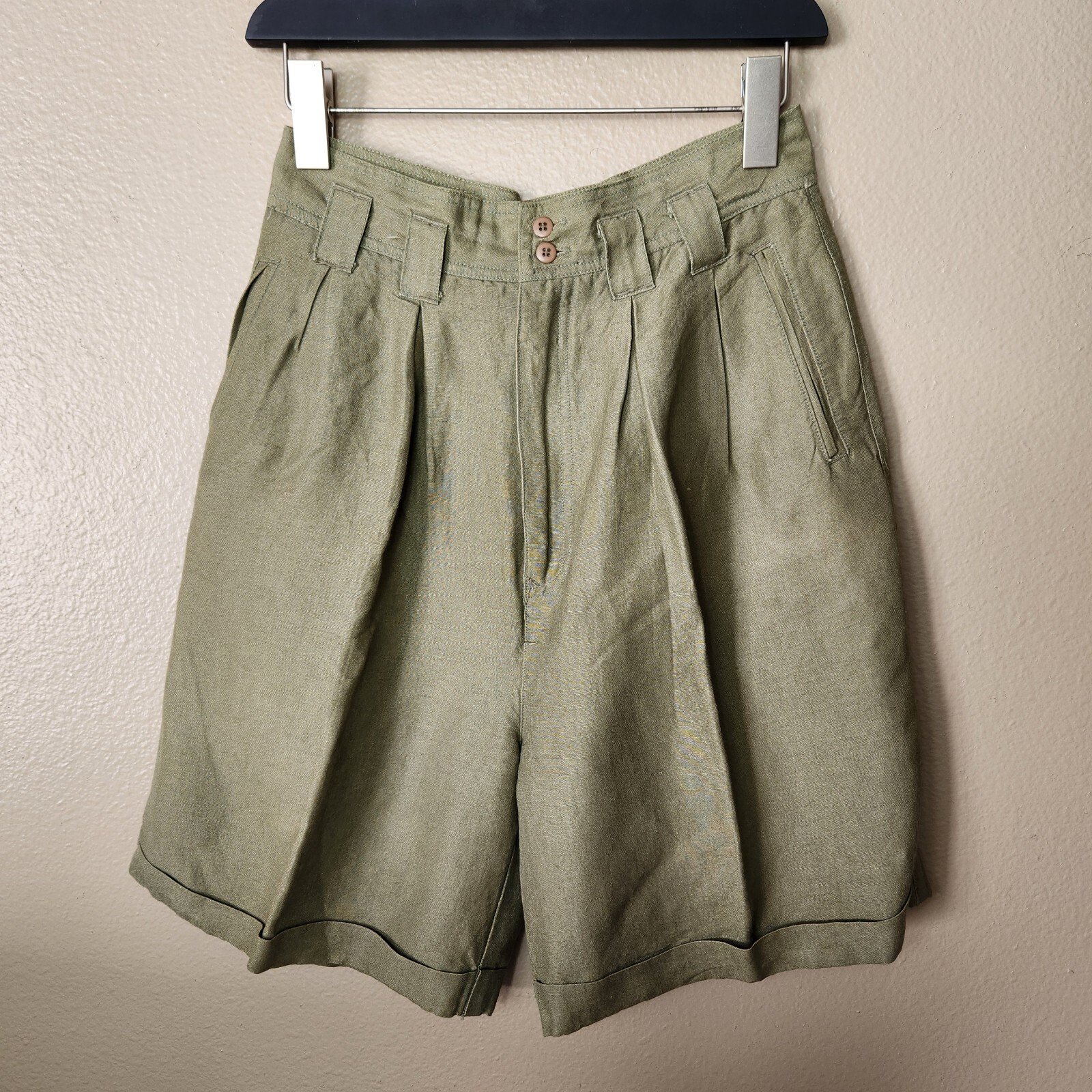 Vintage Best Clothing Womens Olive High Rise Pleated Ramie Blend Shorts-Size 7/8