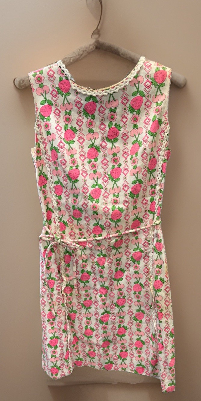 Vintage Jamison Boutique Sleeveless Strawberry Print Dress Size M (?) 40-60s