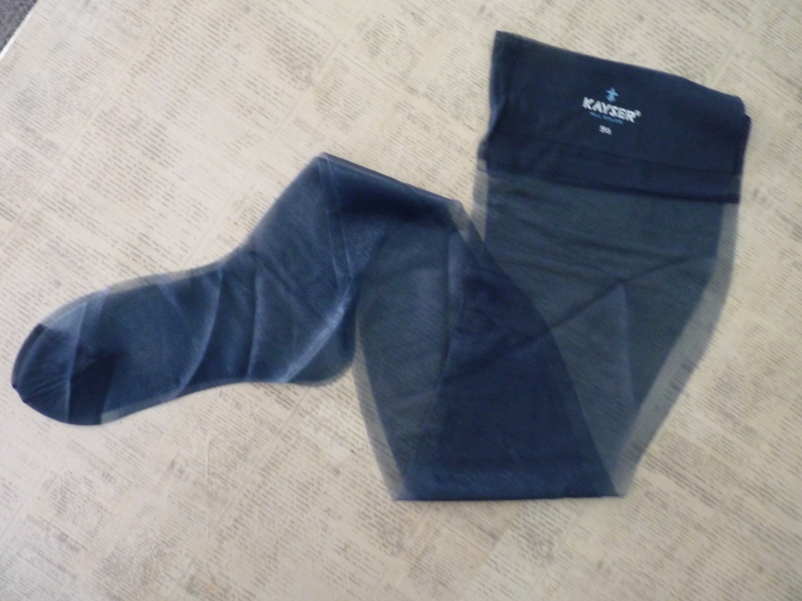Vintage Kayser Seamless Nylon Stockings NAVY (4) Pair in Box Size 9.5 – 10.5 NOS