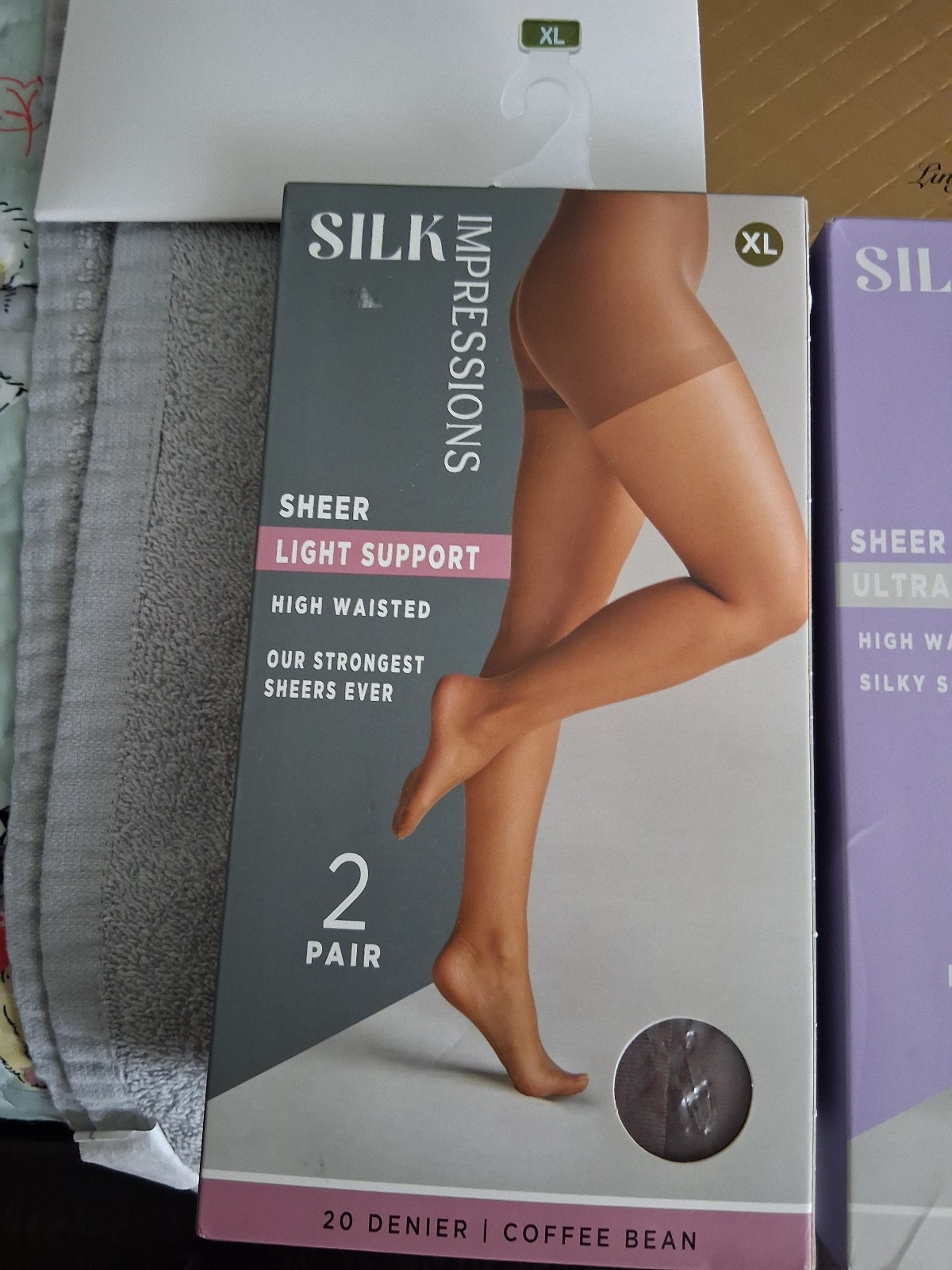 DISCONTINUED 7 PAIR PANTYHOSE 1 PAIR THIGH HIGH LOT ASSORTED SIZES NEW OLD STOCK