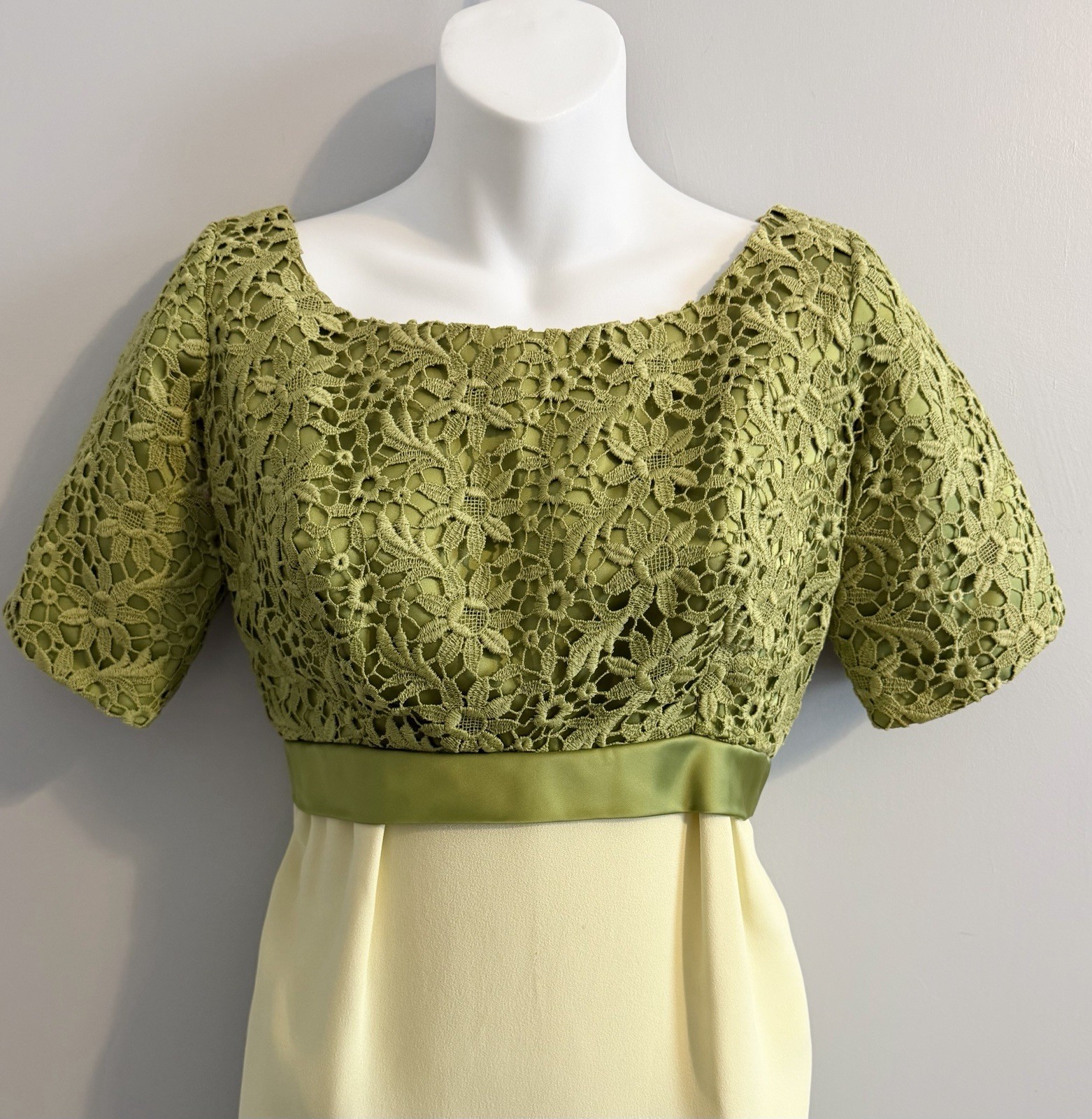 Vintage 60s Maxi Dress M/L Green Crochet Yellow Long Short Sleeve Union Made