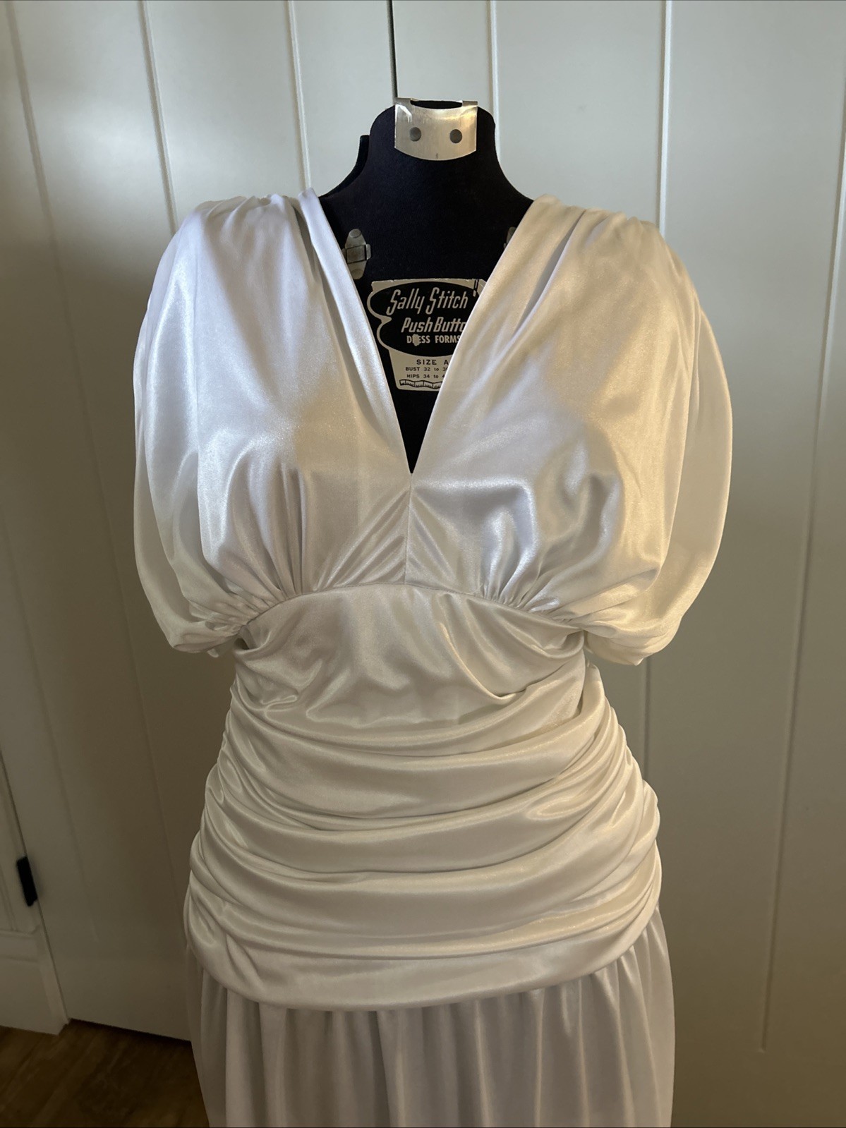 Vintage 1980’s Body Con Silky White Dress Size 13-14 Shoulder Pads