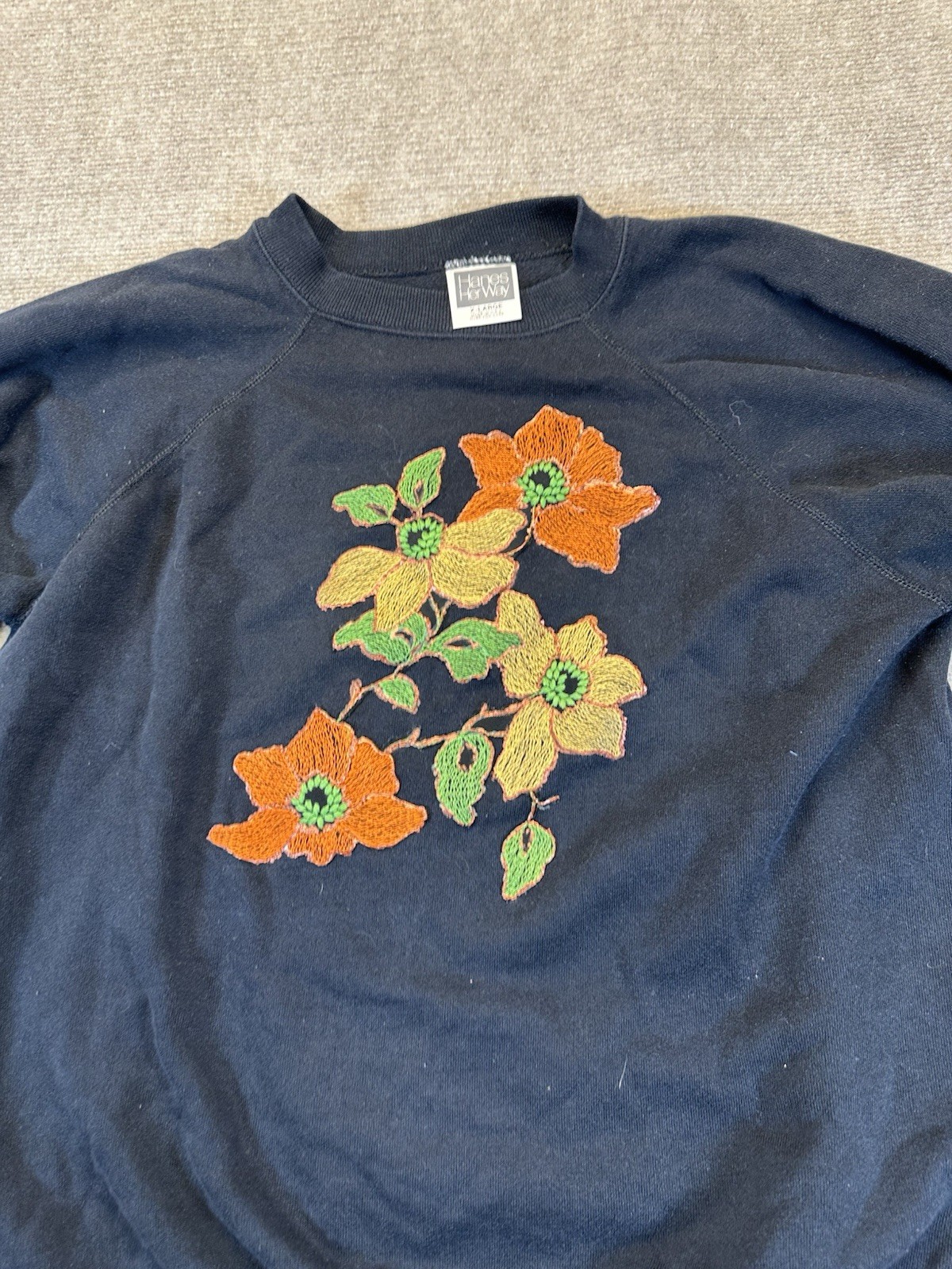 Vintage 90s Hanes Her Way sweatshirt with floral embroidery XL Women’s