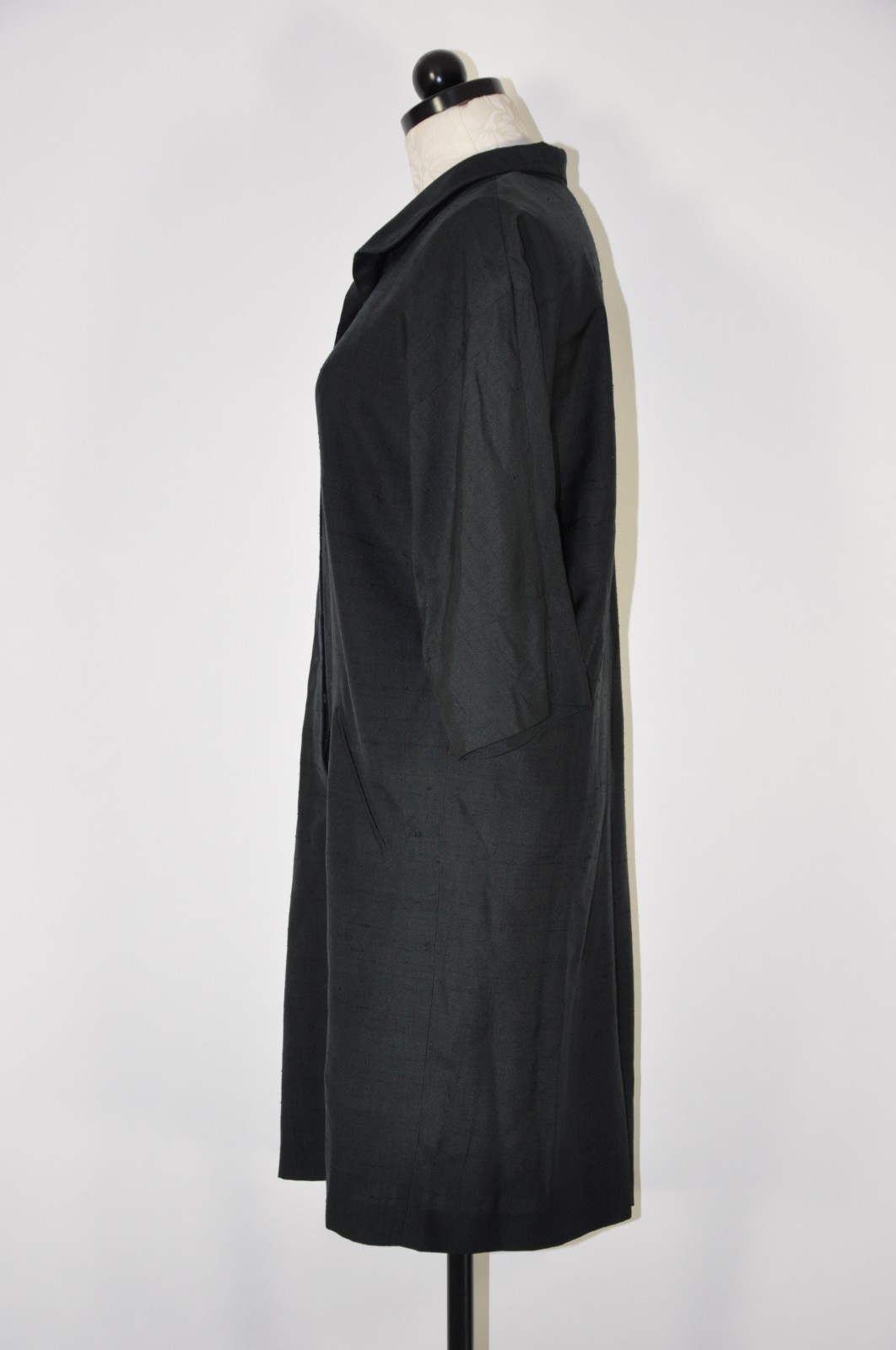 90s Black Textured Raw Silk Long Sleeve Button Front Modest Shirtdress Women M L