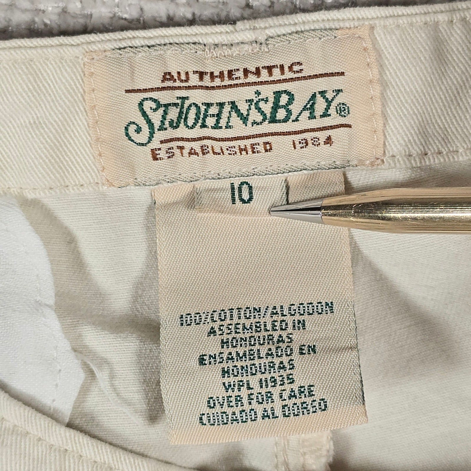 Vintage St Johns Bay Womens Beige Pleated High Rise Cotton Shorts Size 10 90s