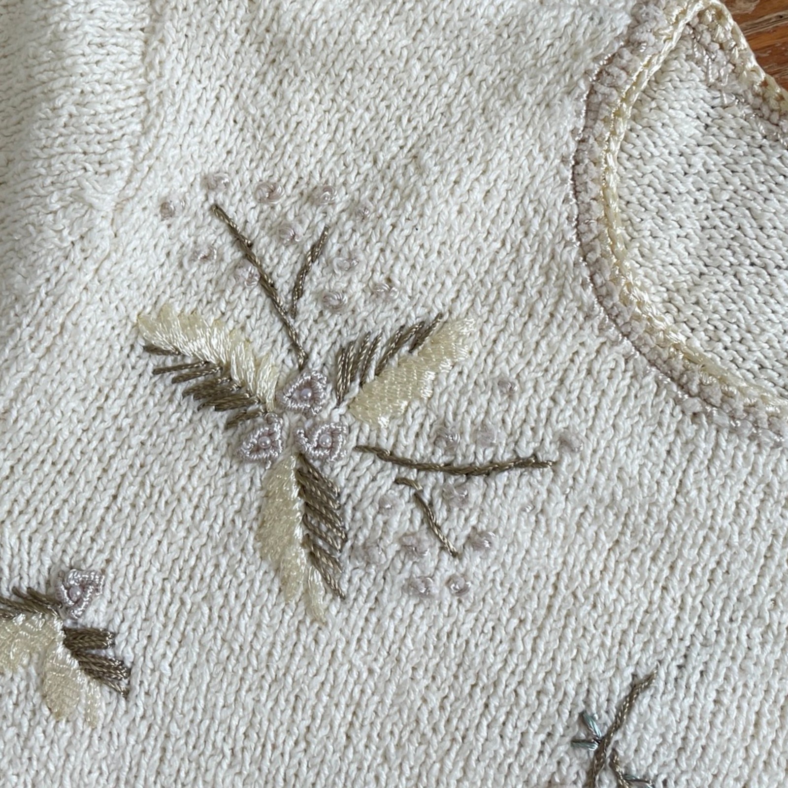 Vintage Floral Embroidered Sweater Size Medium 90s Cream Beaded Cotton/Ramie