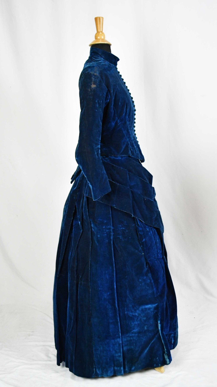 VICTORIAN BLUE VELVET VISITING DRESS, 1895