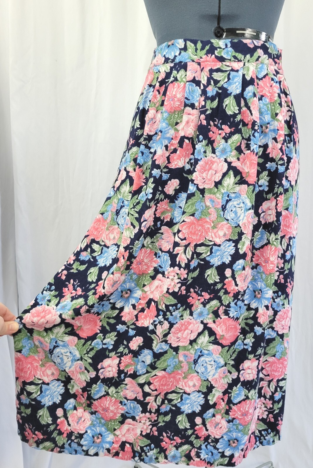 Vtg Van Heusen for Her Blue Floral Skirt w Front Band & Elastic Back Size 10