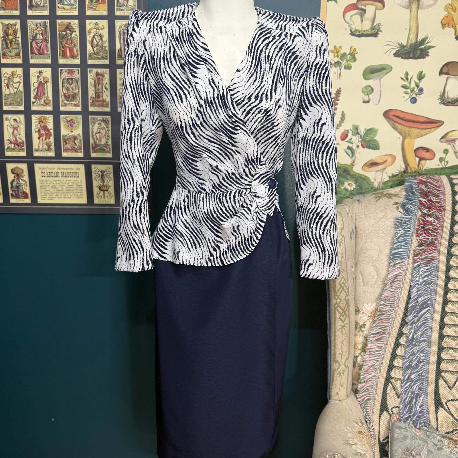 Vintage Union Label Petites by Demaro Peplum Dress size XS/S