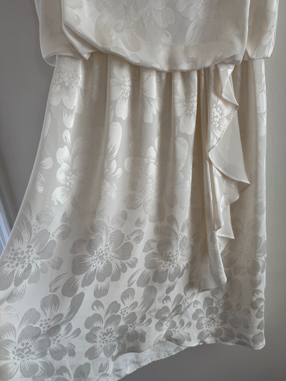 Vintage Floral Jacquard Flutter-Sleeve Midi Dress Size 15/16 Soft Cream/Ivory