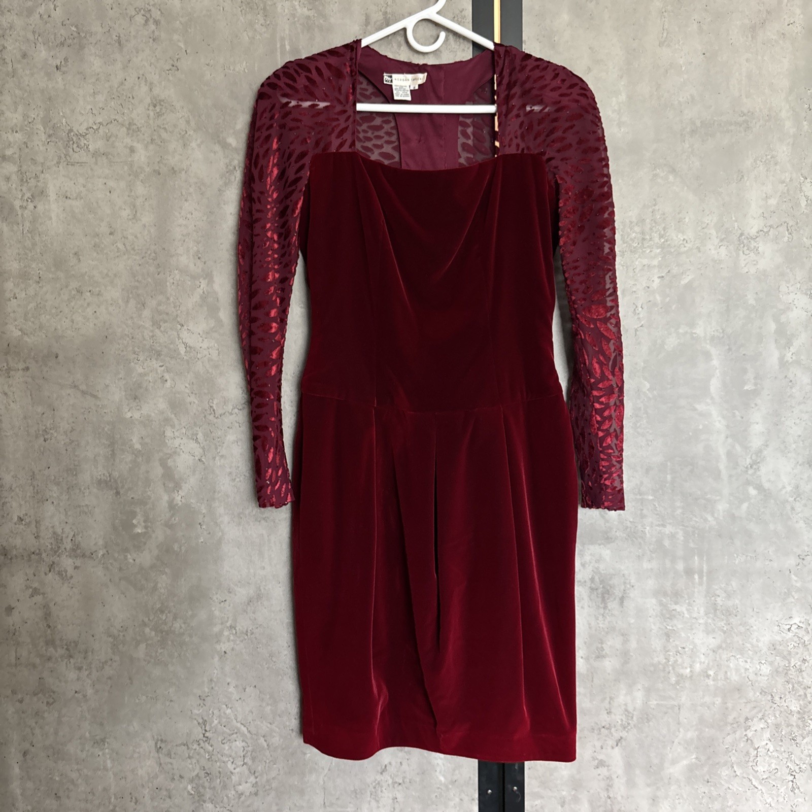 Vintage Morgan Taylor Red Velvet Beaded Evening Cocktail Dress Sz 8