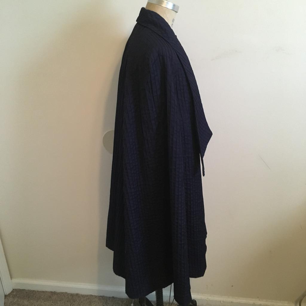 Tuxster All Purpose Vintage 1970’s Blue Pin-tucked Double Breasted Cape