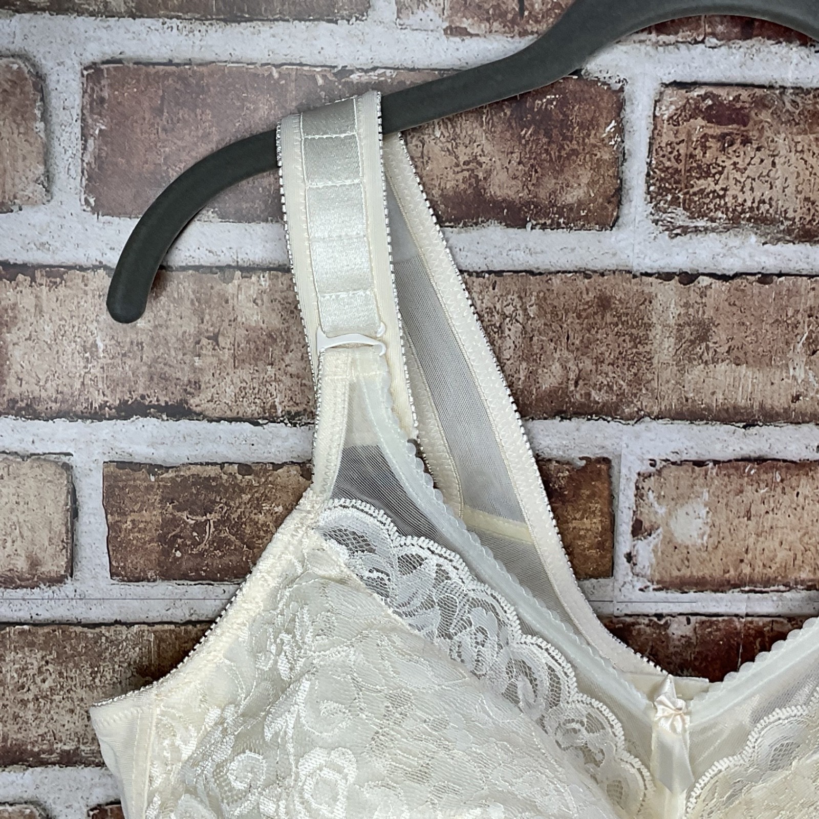 NEW Jodee Surgical Balanced Fit Post Mastectomy Bra IVORY, Style 3401, Size 42D