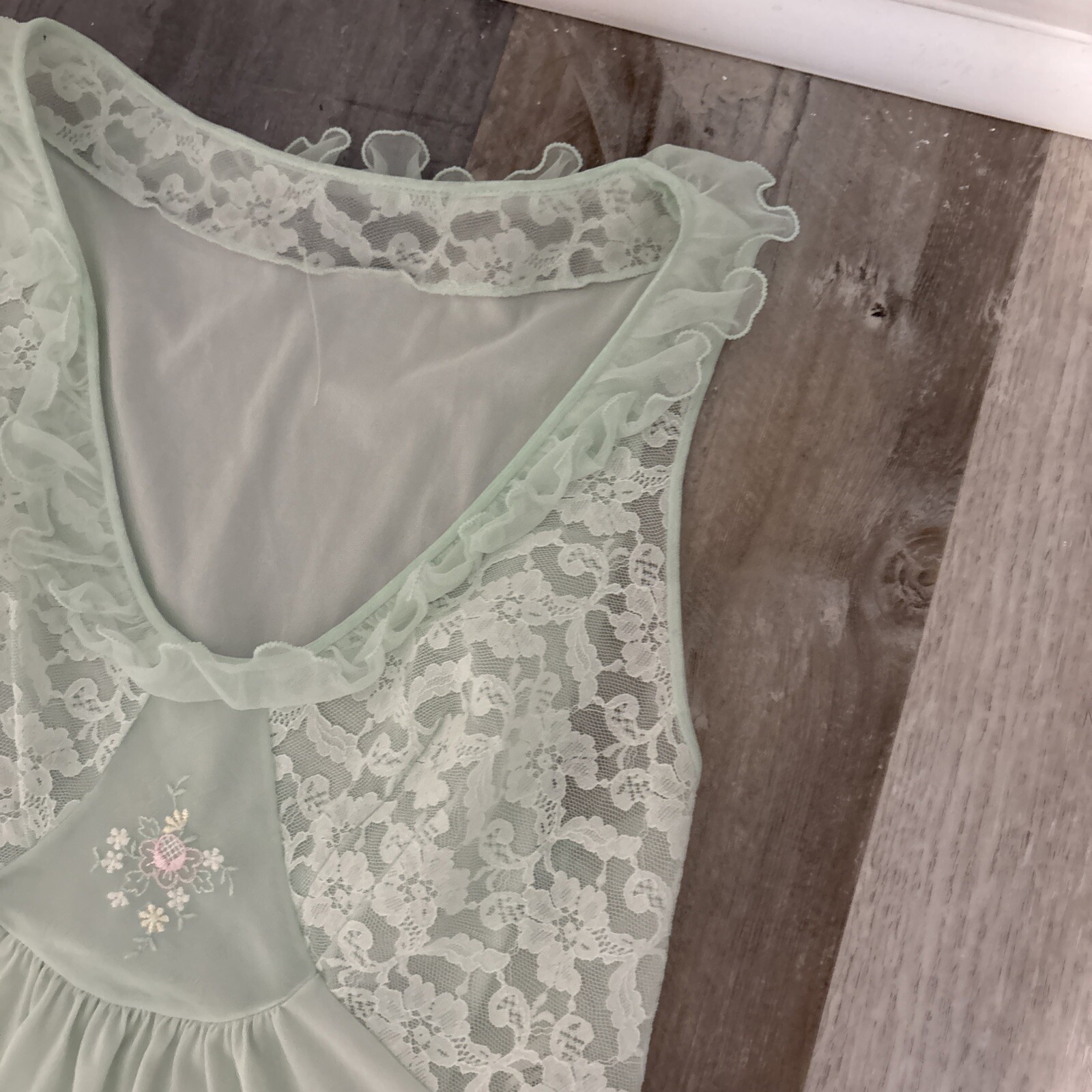 VTG 60’s Pale Green Lingerie Nightgown Long Lace Detail Size Small