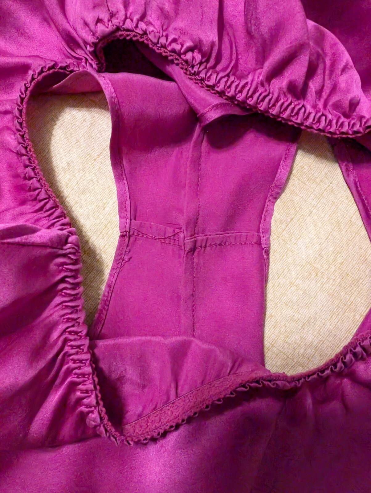Vtg VICTORIA’S SECRET 100% Silk Fuchsia Pink Cami & Tap Panties Gold Label Sz S