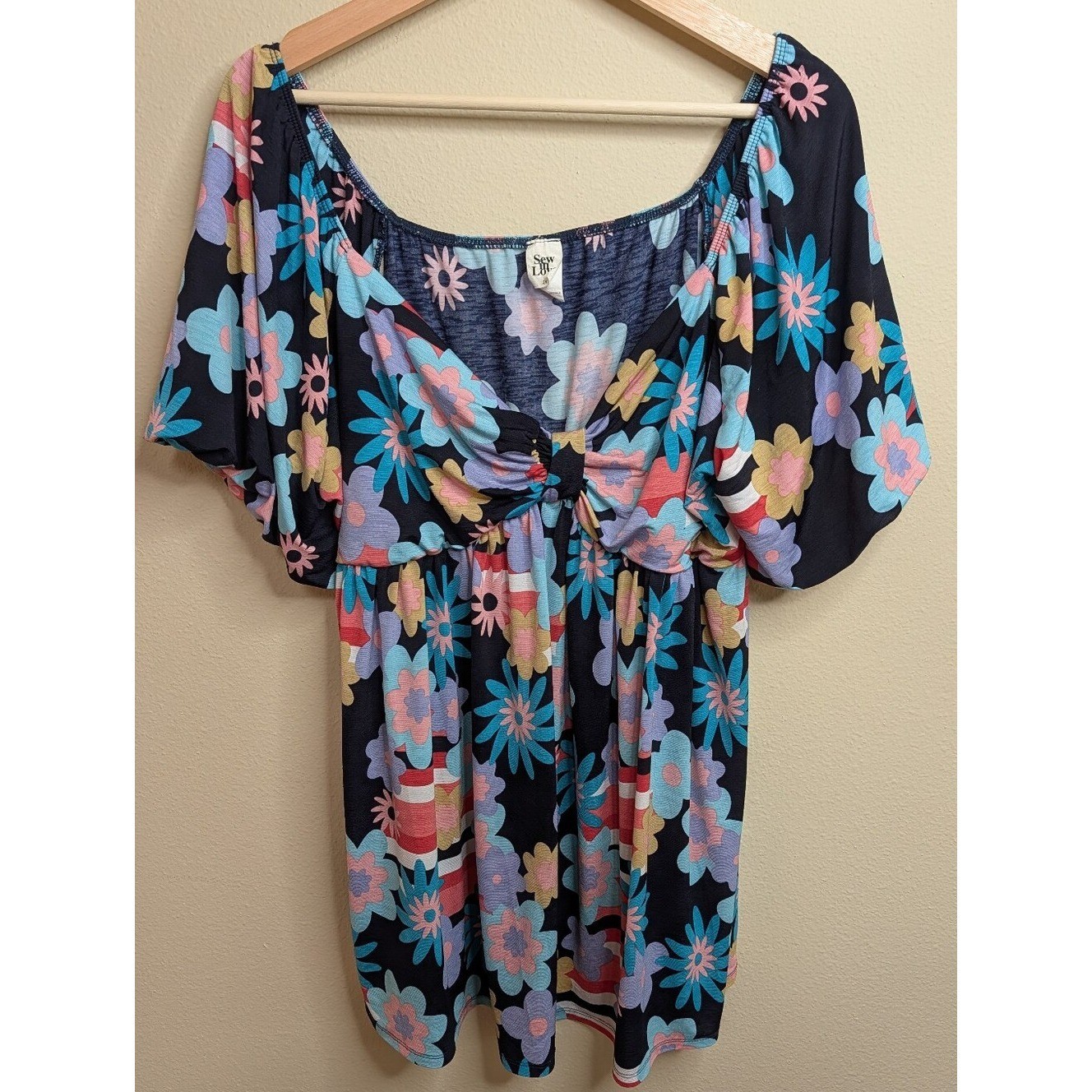 Sew In Love Retro Floral Top 2X Navy Multicolor Daisy Print with Twist Front