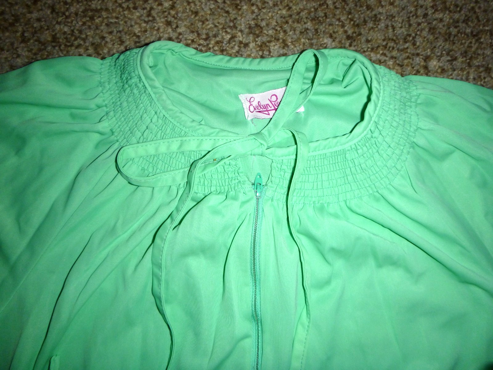 Vintage 70’s Evelyn Pearson Mint Green Half Zip Nylon Robe Nightgown Smocked M/L