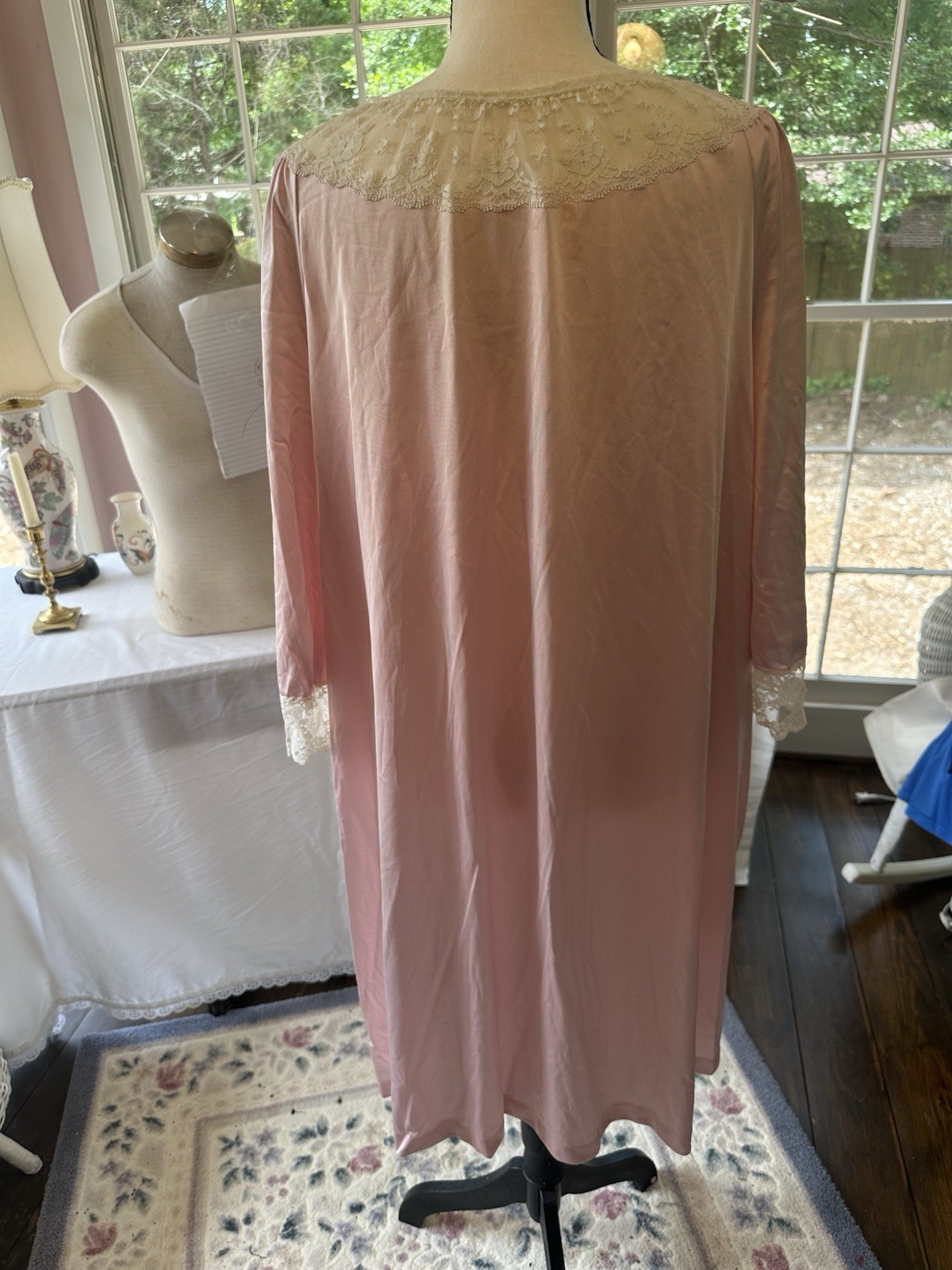 Vintage 1970s Pink Silky Robe Housecoat Lace Button Up Cottagecore Grandmacore